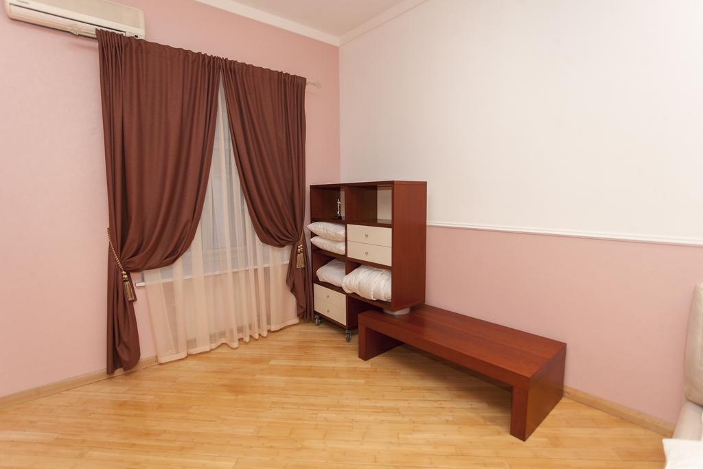Apartment On Sumskaya No Smoking Kharkiv Exterior photo